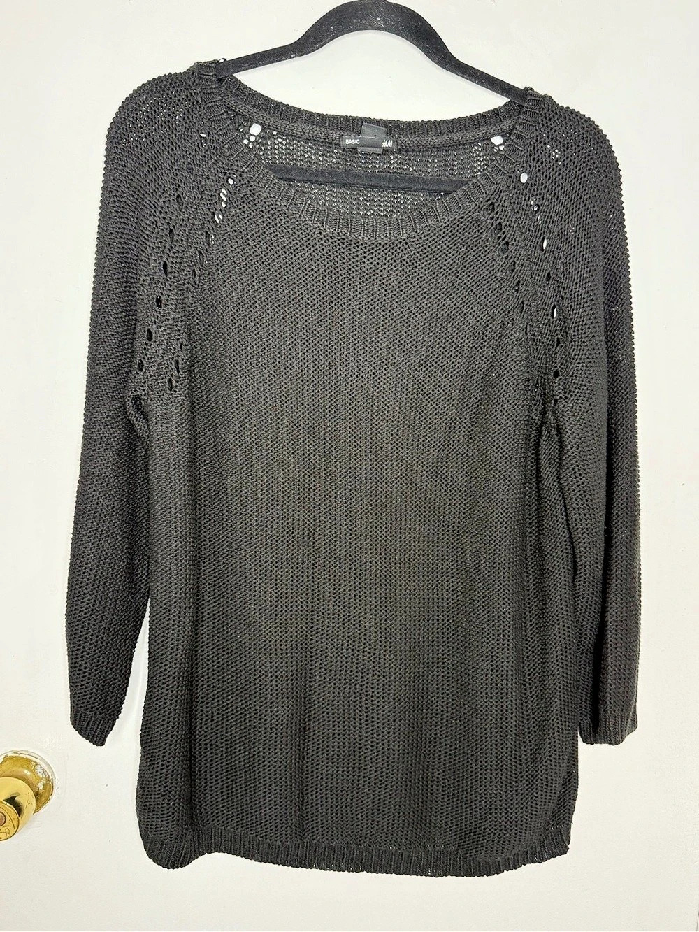 H&M Basic Knit Crew Neck Sweater in Black Large Like New